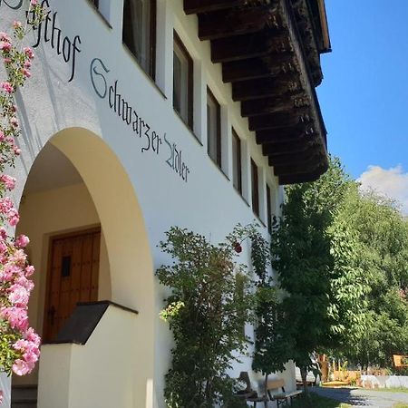Hotel Schwarzer Adler ペットイ・アム・アールベルク エクステリア 写真